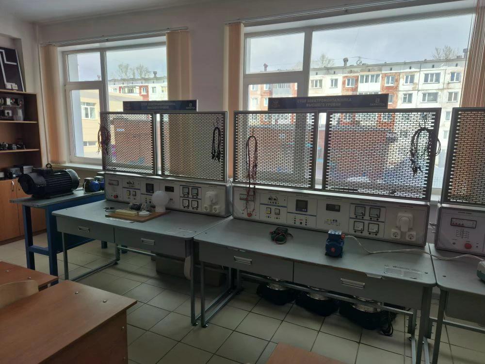 Электромонтер (3)